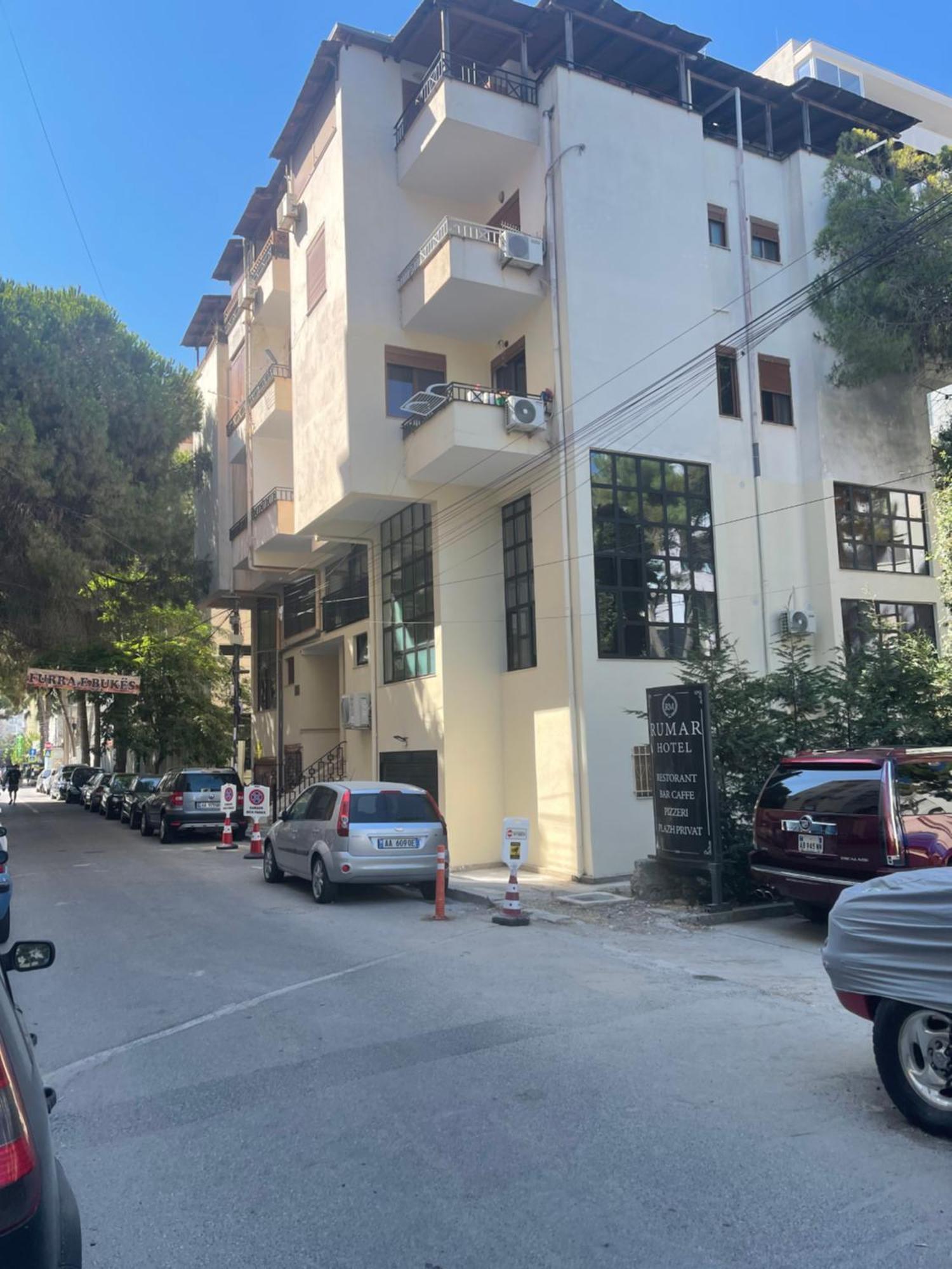 Ema'S Apartment Durres Bagian luar foto